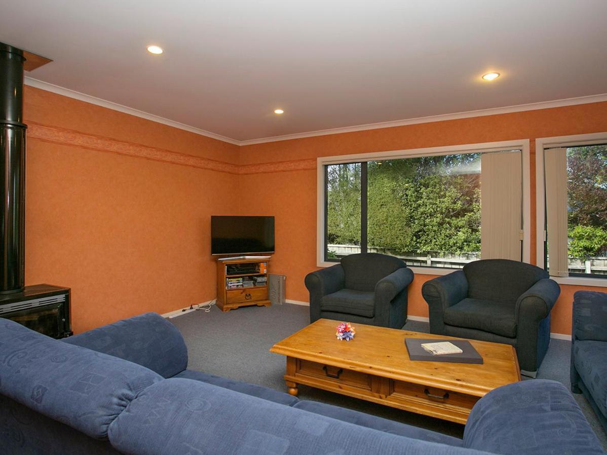 Laid Back On Lakewood - Taupo Holiday Home Exterior foto
